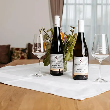 Weinrefugium Am Wagram - Weingut Oehlzelt Orman Evi Feuersbrunn
