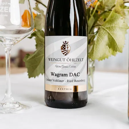 Weinrefugium Am Wagram - Weingut Oehlzelt Orman Evi
